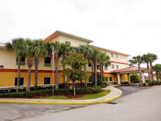 BalmoralExteriorCrop.jpg BalmoralExteriorCrop.jpg